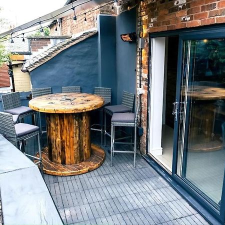 4 Bedroom - Sleep 9 Home In Cheadle Staffordshire - Alton Towers Polar Express Dimmingsdale Peak District Trentham Gardens Water World المظهر الخارجي الصورة